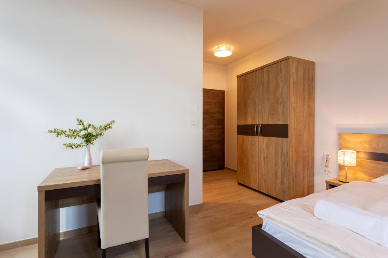 Hotel Peregrin Sveta Gora Solkan Exterior foto